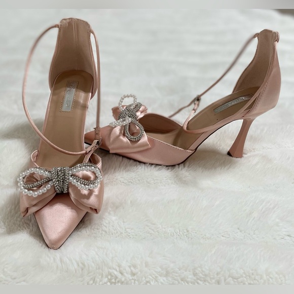 Primark Pink Satin Heels with Bow and Pearl Accent - Picture 1 of 4